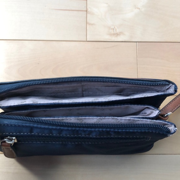 Small Roots handbag - Picture 3 of 3